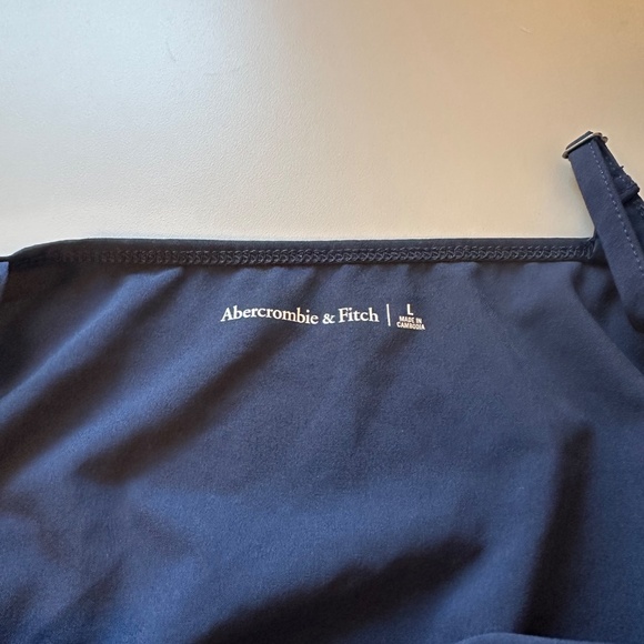 Abercrombie & Fitch Traveller Jumpsuit in Navy | Size Large - Picture 9 of 10
